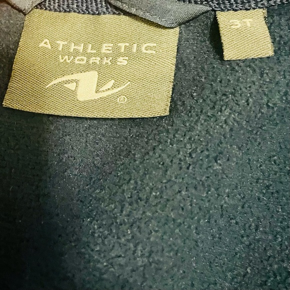 Athletic Works Rain Jacket - Picture 4 of 4